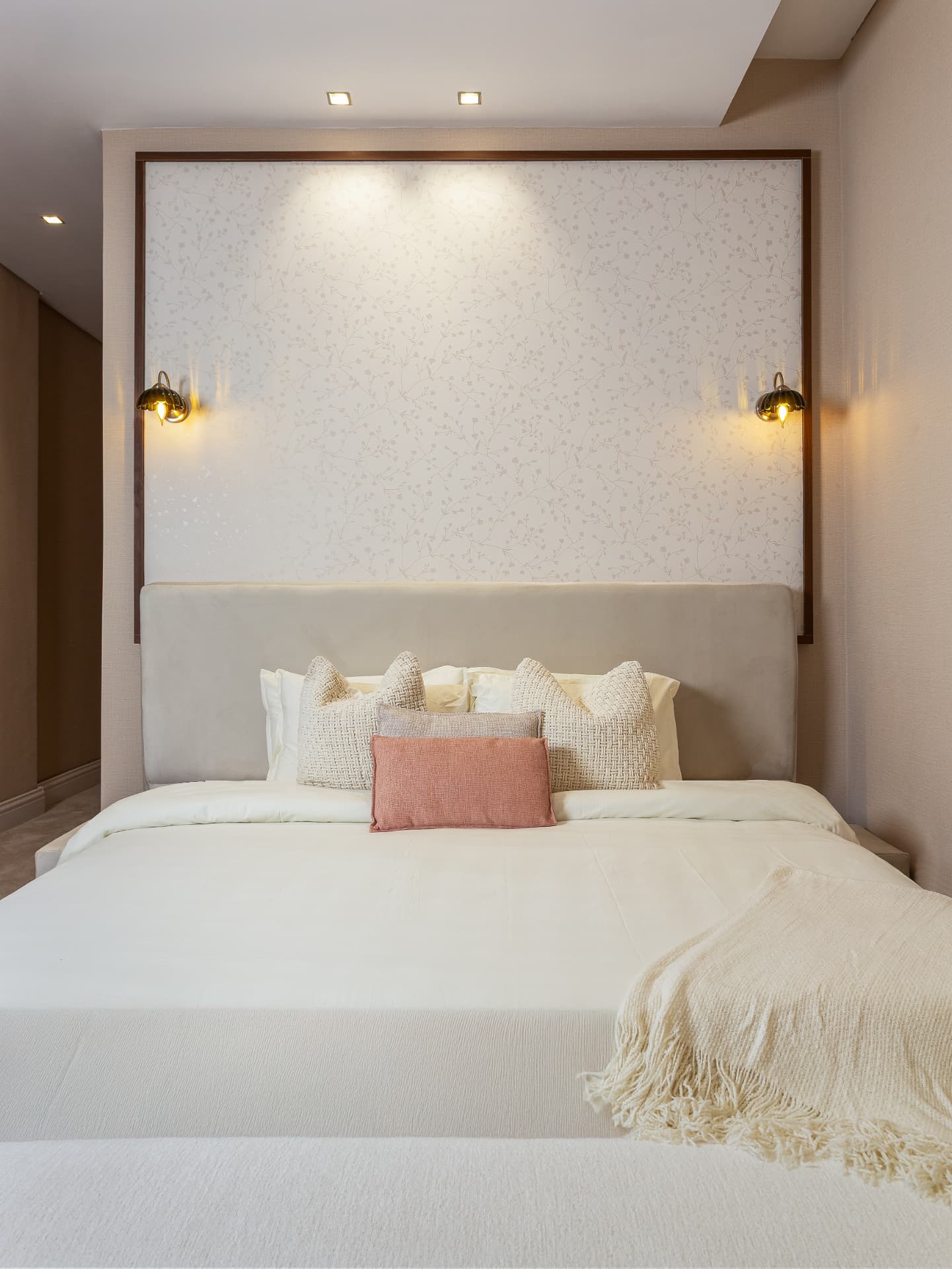 Ivory interior by Icora Studio, image 9 of 10