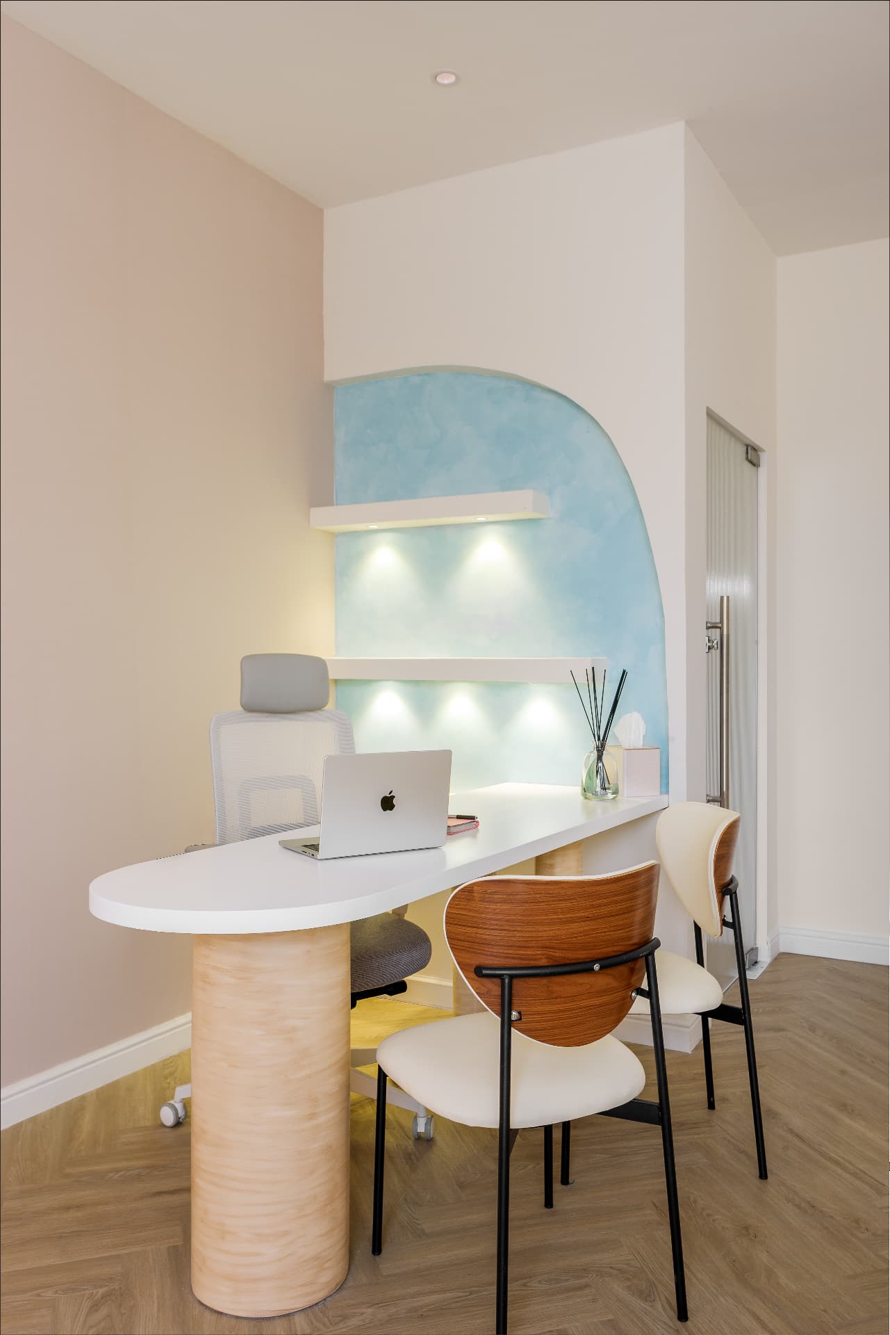 Mosi Skin interior by Icora Studio, image 5 of 7
