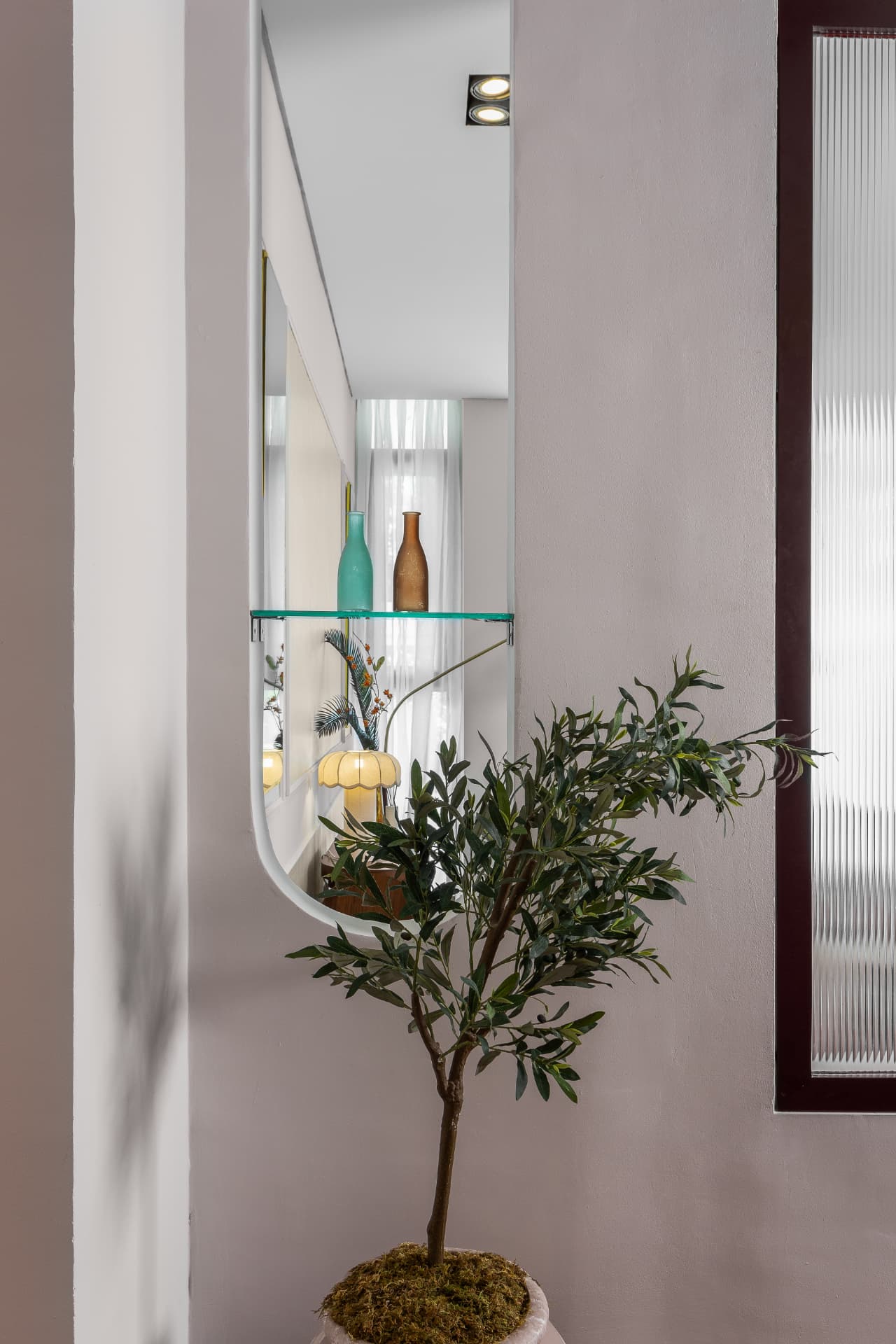 Ivory interior by Icora Studio, image 8 of 10